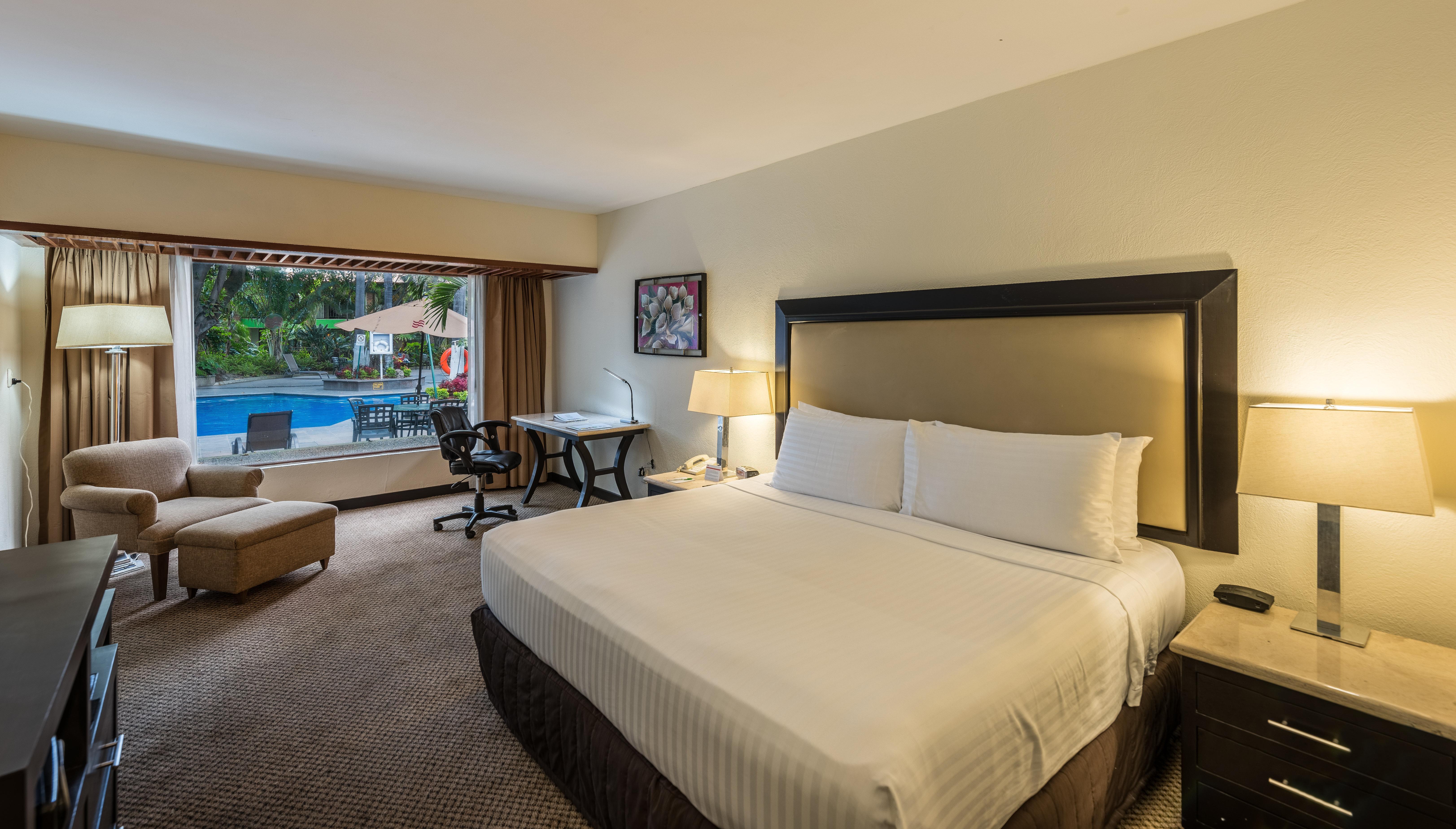 Holiday Inn Guadalajara Expo Plaza Del Sol By Ihg Zapopan Exterior foto