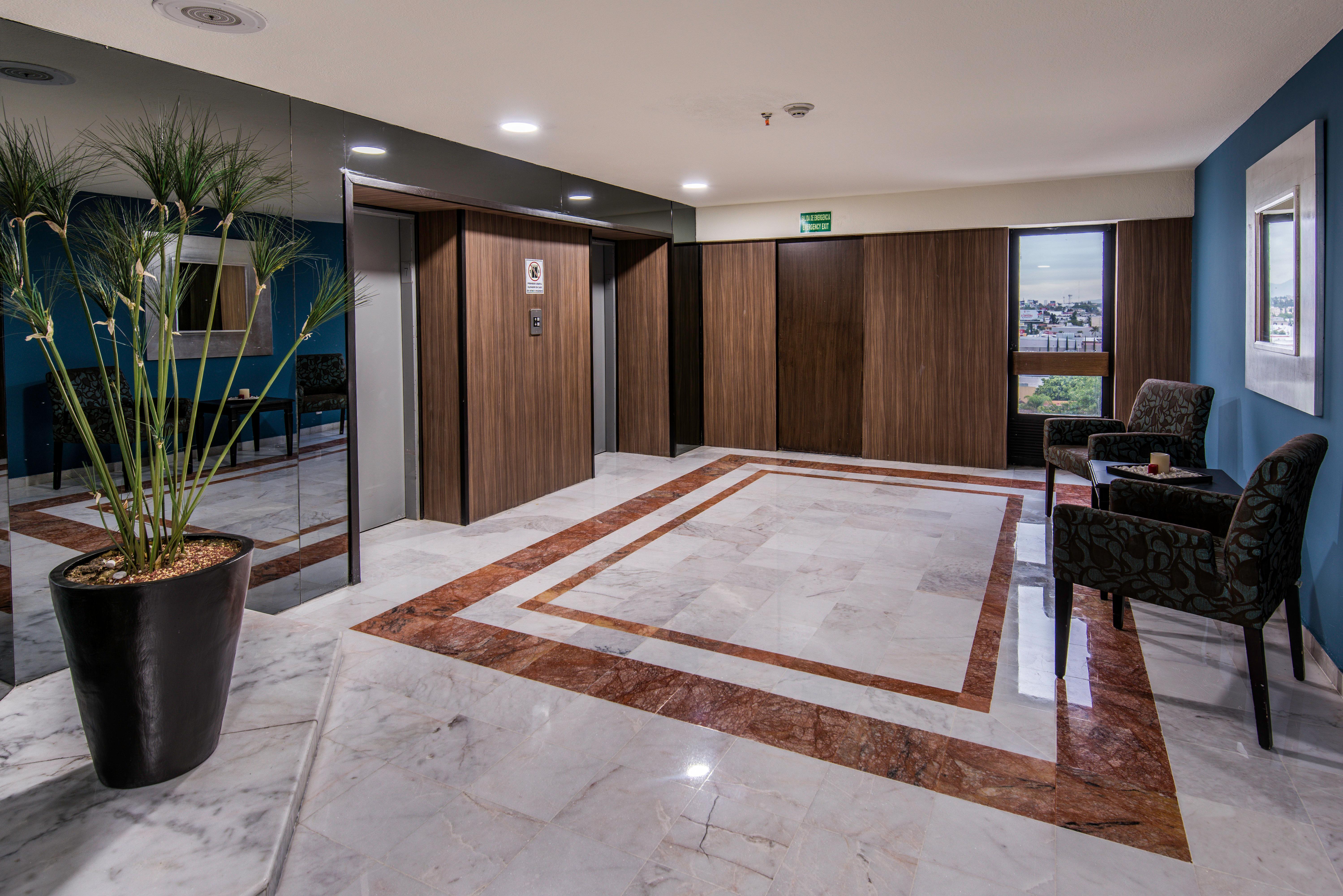 Holiday Inn Guadalajara Expo Plaza Del Sol By Ihg Zapopan Exterior foto